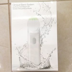 Clinique Cleansing Brush